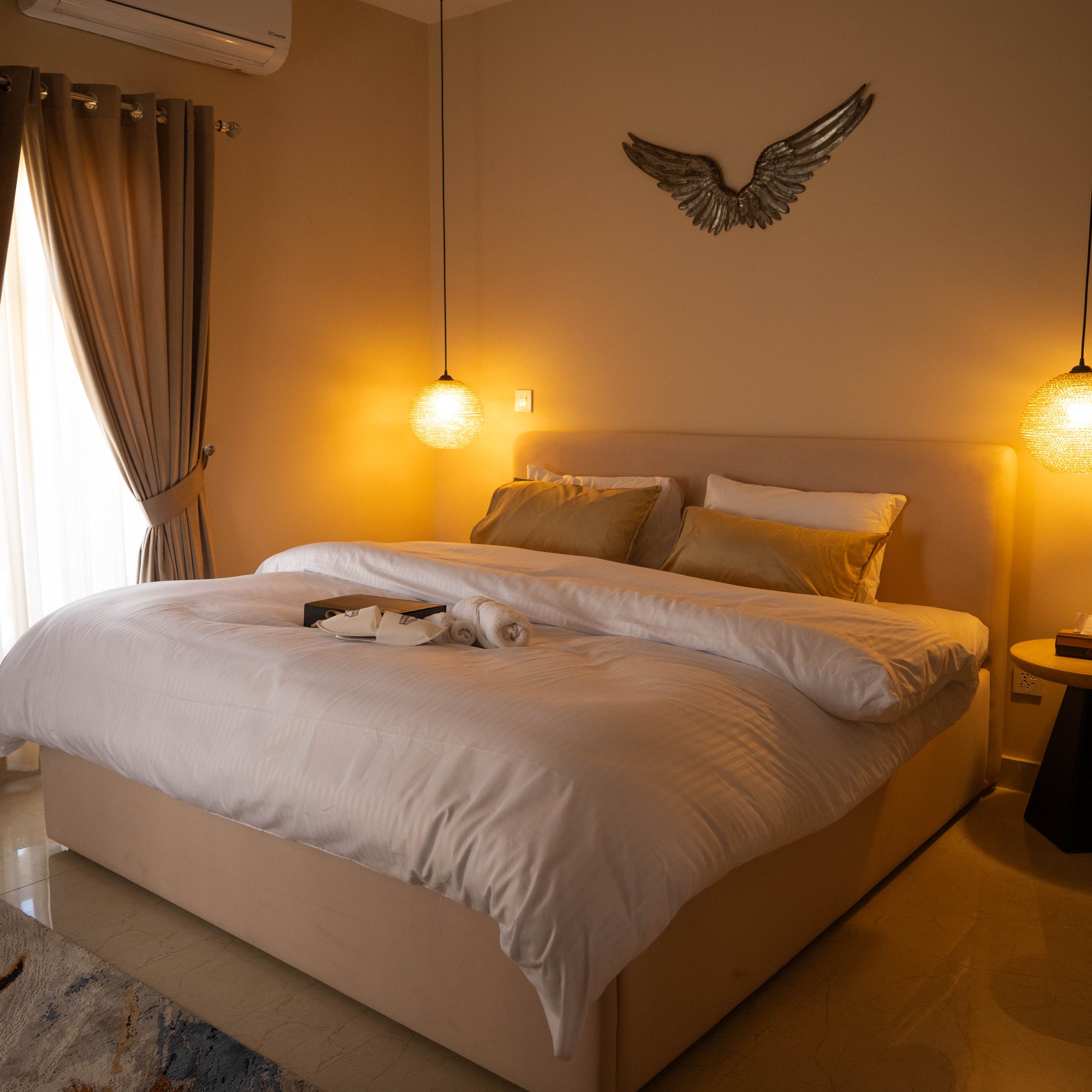 Executive 2BR, Near Airport