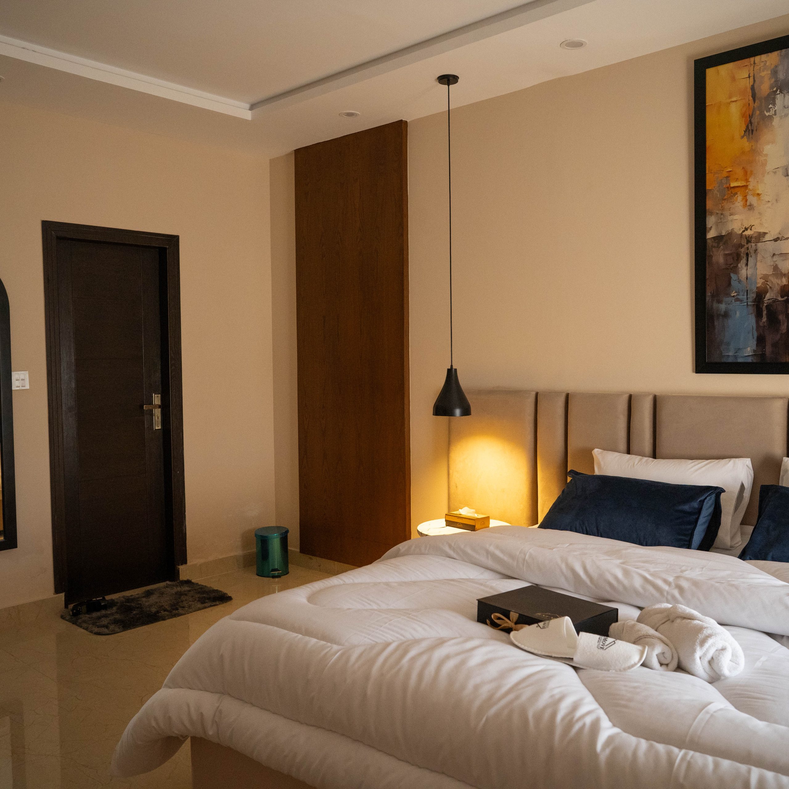 Executive 2BR, Near Airport