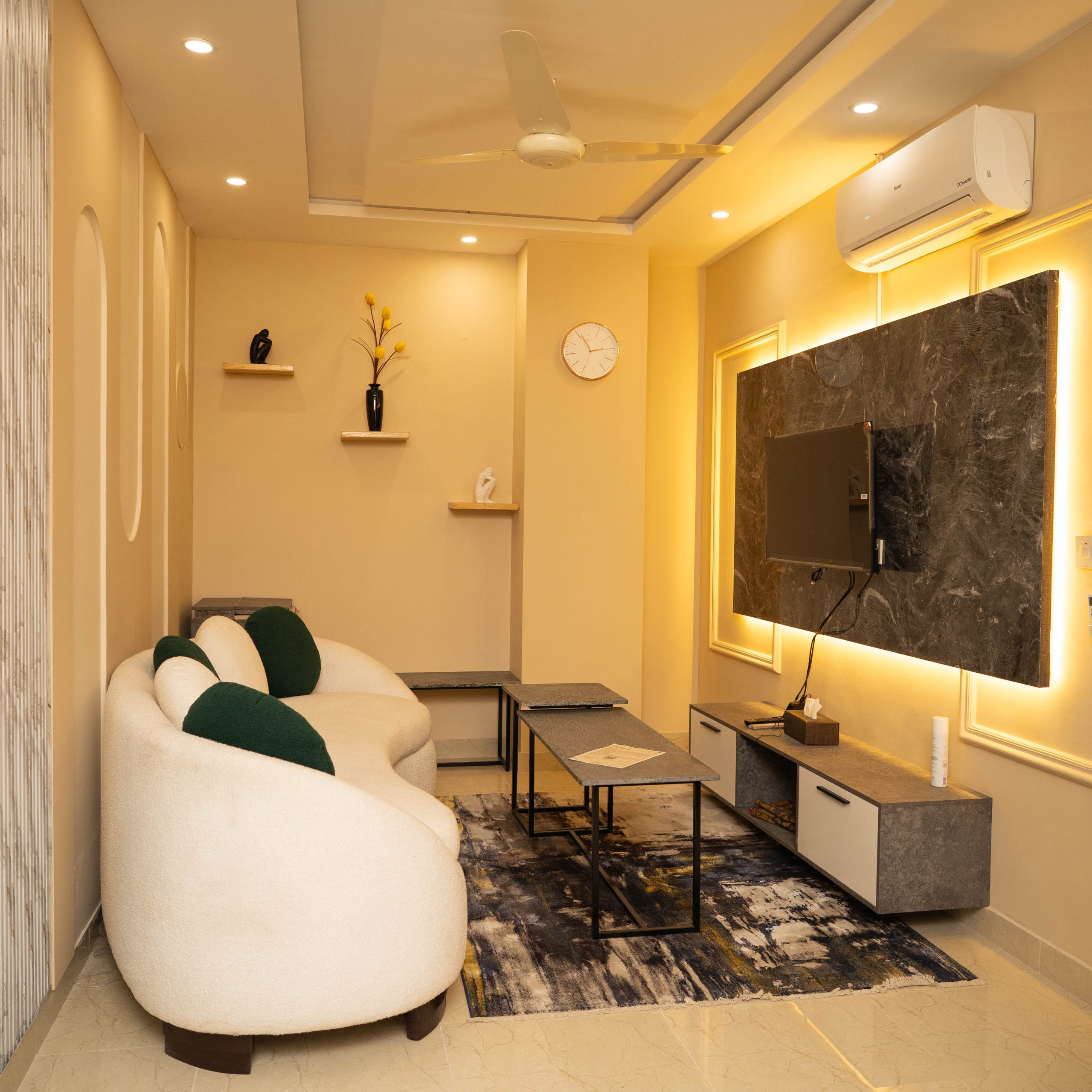 Executive Luxury 1BR Suite