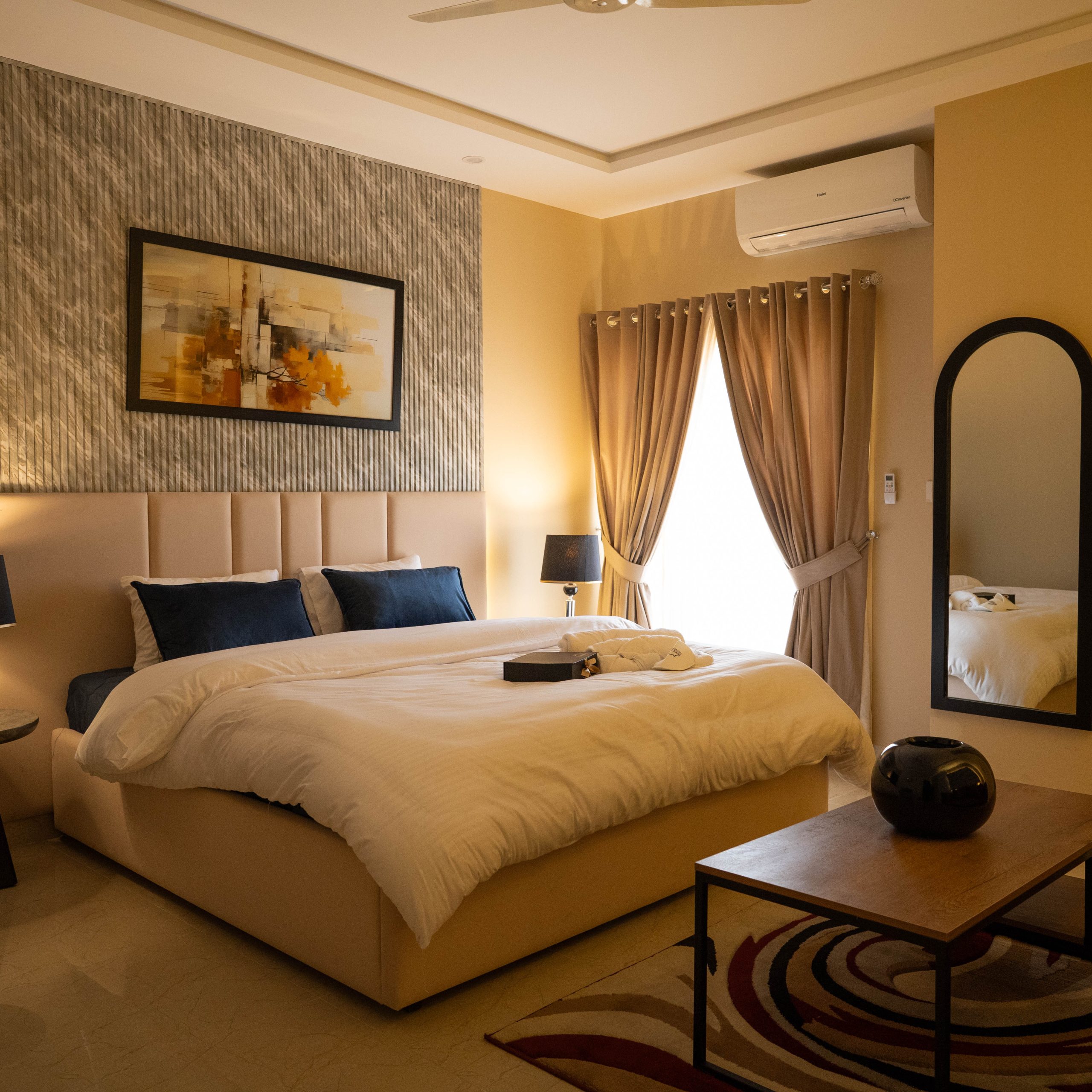 Executive Luxury 1BR Suite